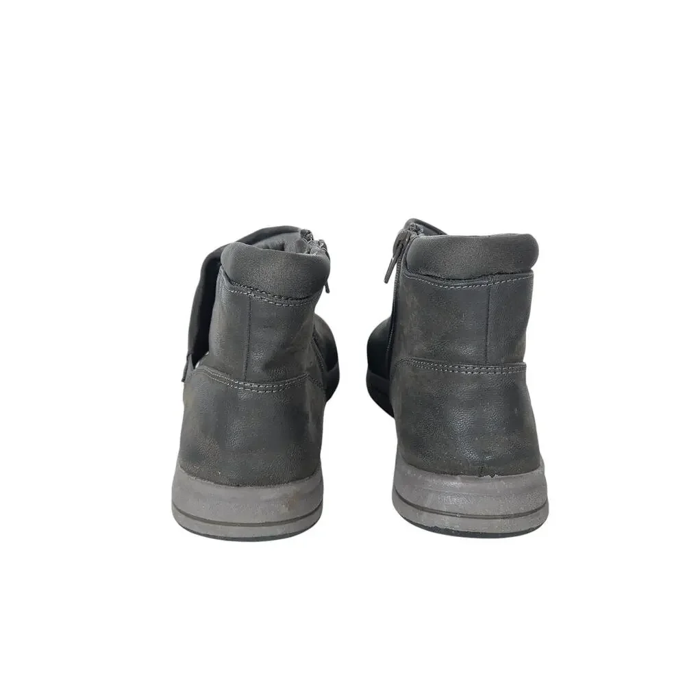 Clarks Womens Ankle Boots 8.5 Gray Leather Comfort Casual Walking Chic Booties